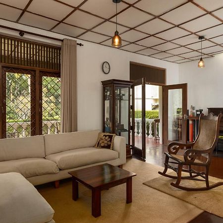 Surveyor'S Residence Bungalow Kandy Bagian luar foto