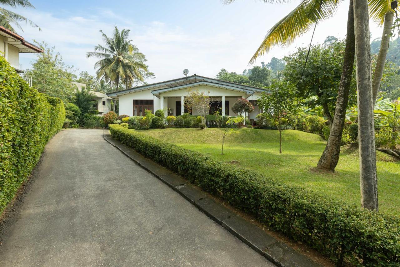 Surveyor'S Residence Bungalow Kandy Bagian luar foto