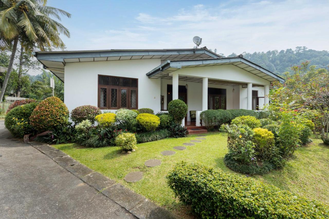 Surveyor'S Residence Bungalow Kandy Bagian luar foto