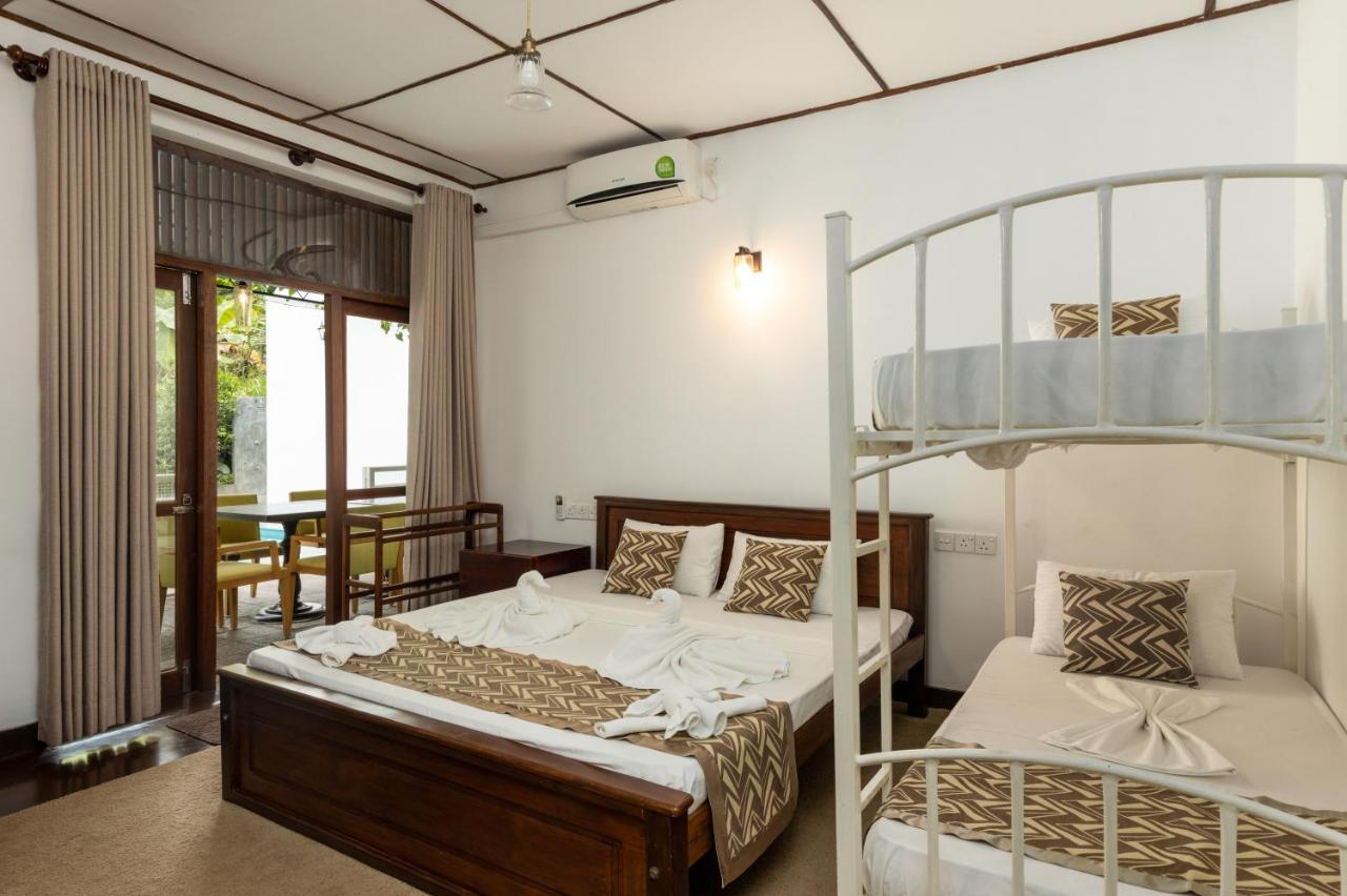 Surveyor'S Residence Bungalow Kandy Bagian luar foto