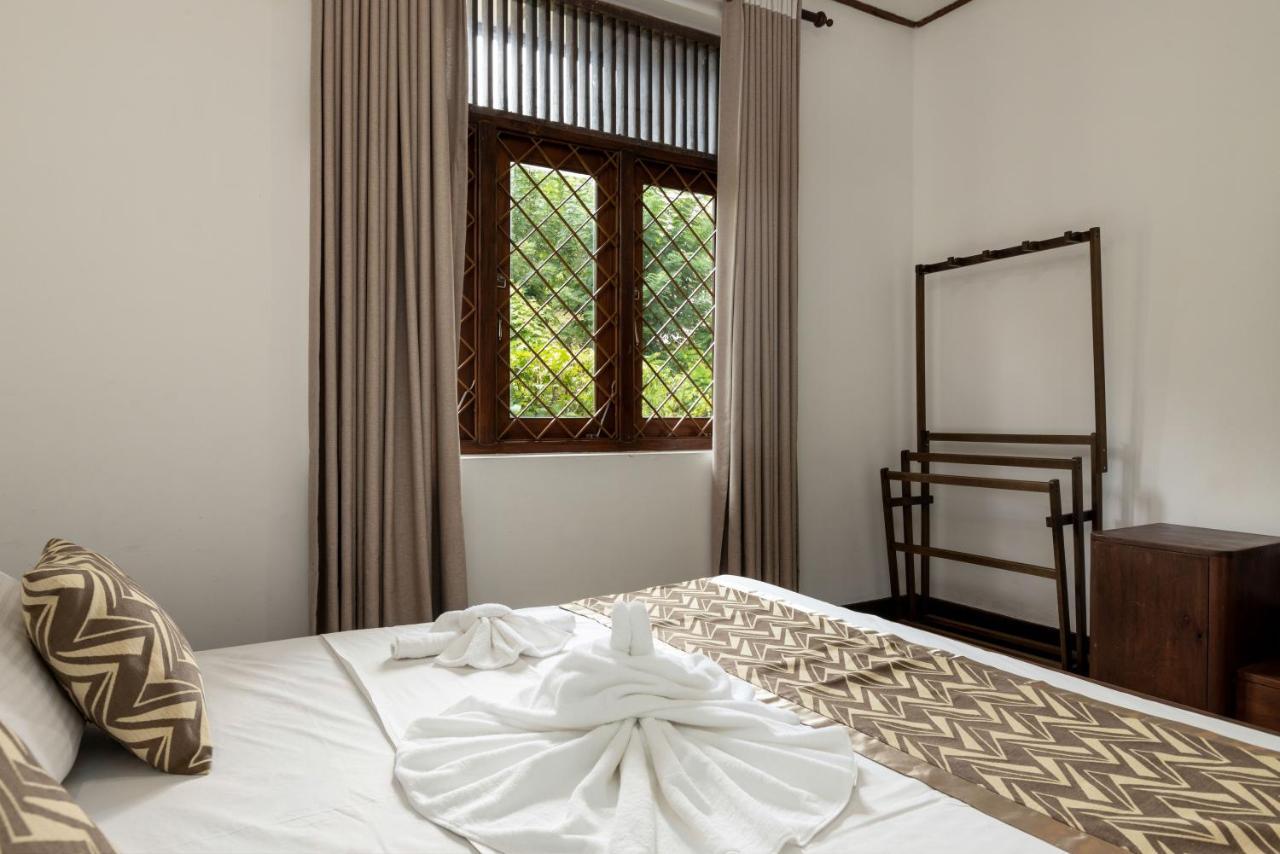 Surveyor'S Residence Bungalow Kandy Bagian luar foto