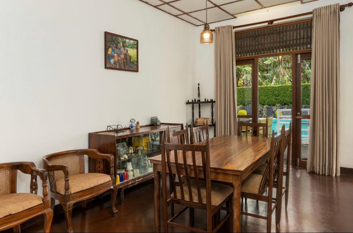 Surveyor'S Residence Bungalow Kandy Bagian luar foto