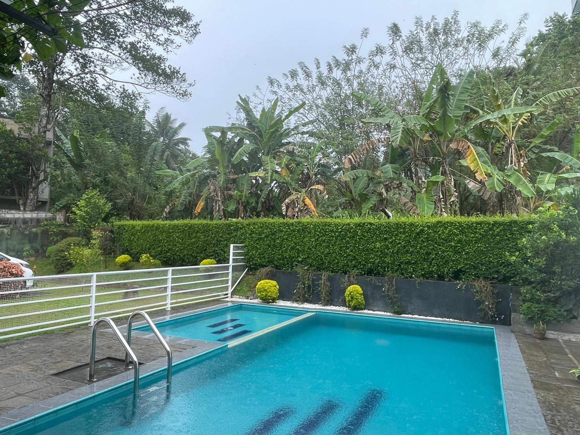 Surveyor'S Residence Bungalow Kandy Bagian luar foto